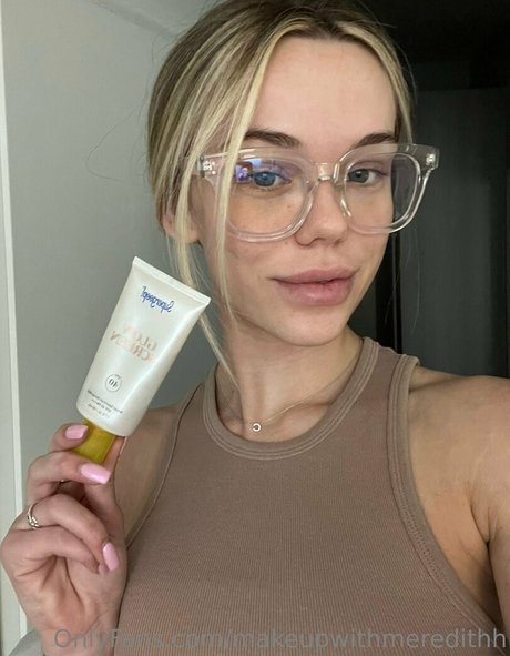 makeupwithmeredithh naked actress pictures