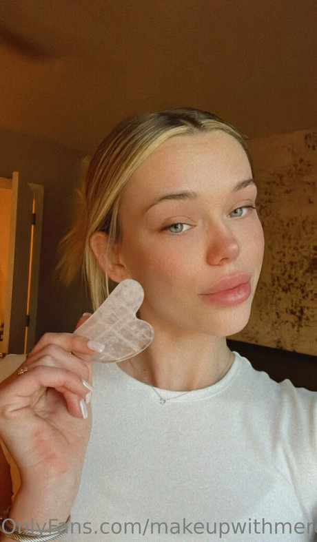 makeupwithmeredithh model erotic img