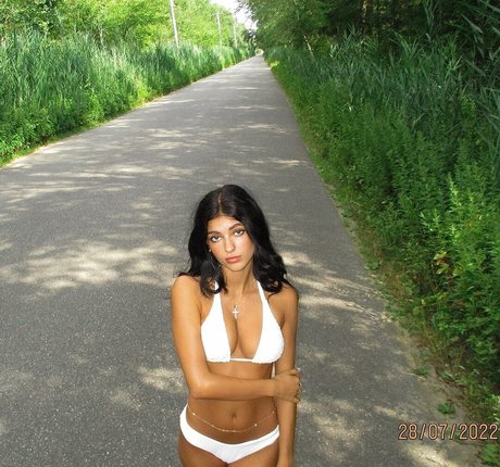 Bella Tierno star nude photos