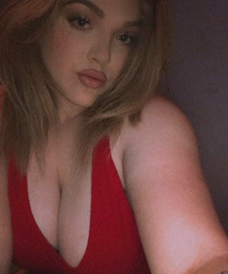 Skylerrey model nude pic