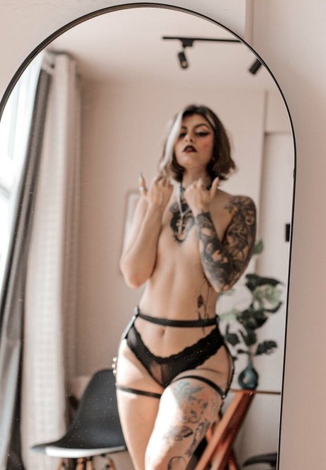 Hazyharlxt sexy star pictures