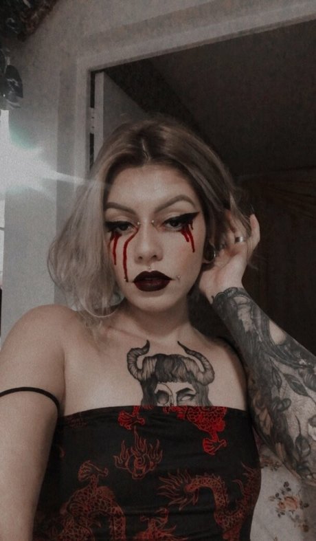 Hazyharlxt model sexy photo