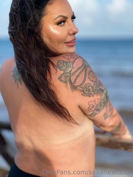 saxanextdoor erotic pornstar photos