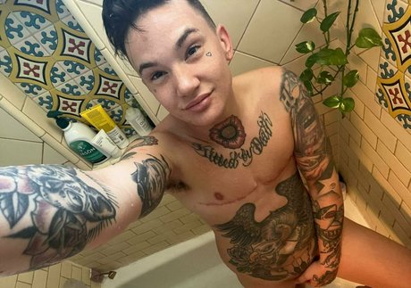 nikkihearts porn model gallery