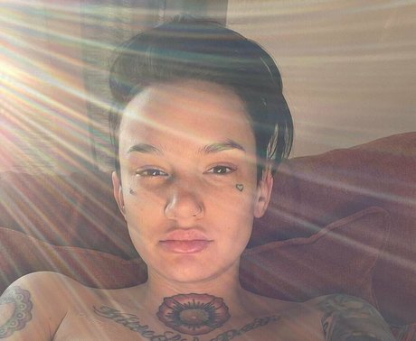 nikkihearts pornstar pretty photos