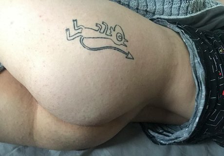 Ofelelia Scheider naked star picture