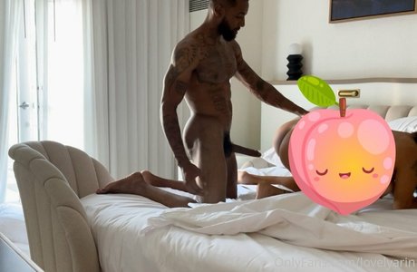 lovelyarin pornstar nudes images