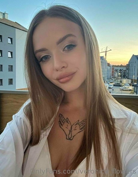 veronica flowers free model photo