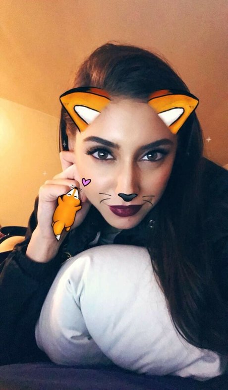 Andrea Helfrich nude actress picture