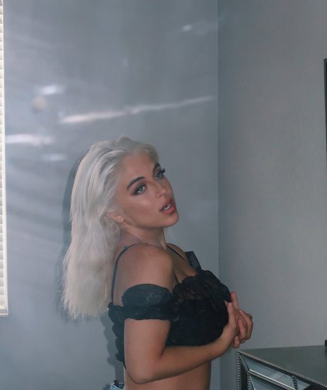 Baby Ariel naked star photos