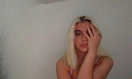 Baby Ariel sex model picture