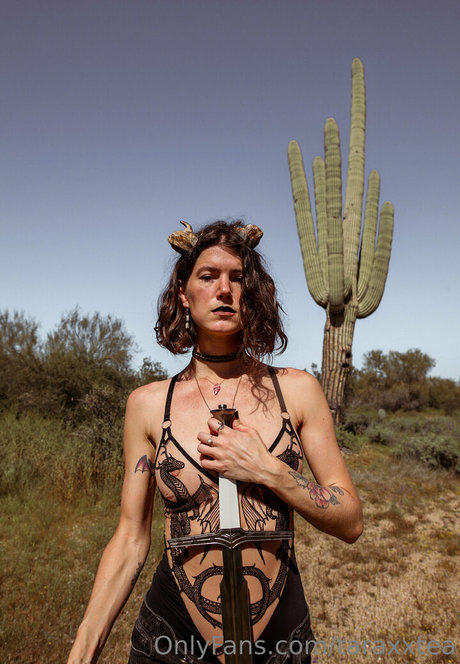 Taratea xxx pornstar img