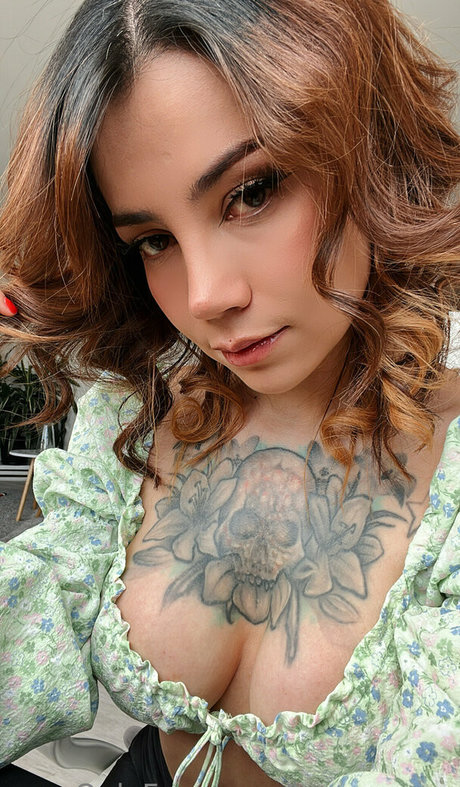 Jessyasuan star adult photo