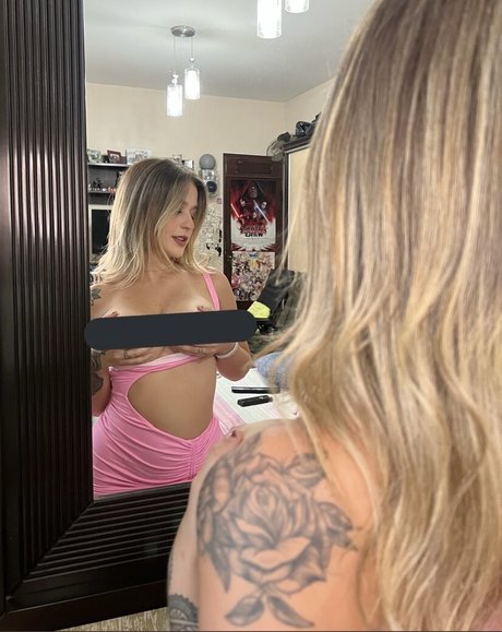 Giseli Botega naked model photo