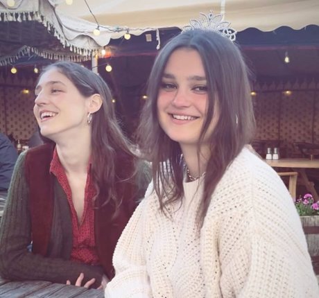 Jasmine van den Bogaerde hot actress pic