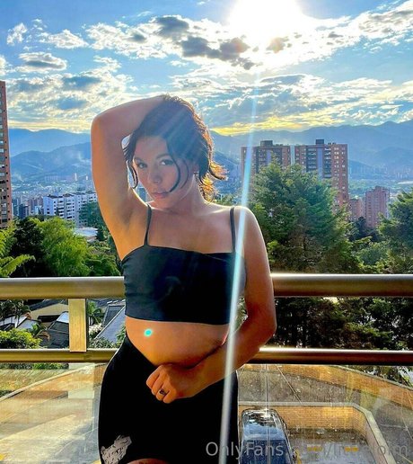 littlelolm exclusive pornstar pic