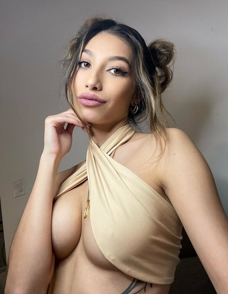 domskurtz star exclusive photo