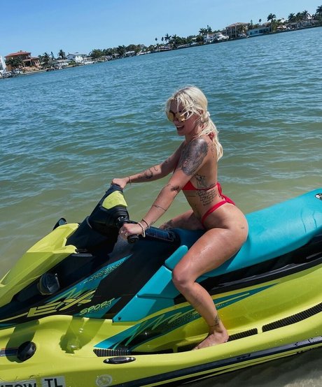 Taylor Hughs nice actress galleries