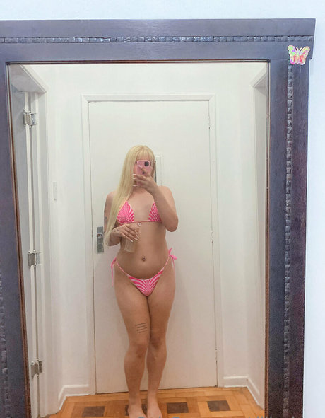 dillycious sexy model photos