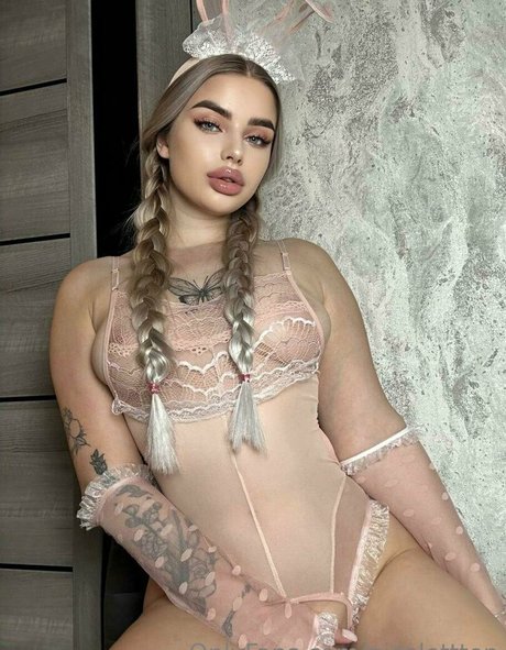 nicolettten nude actress photo