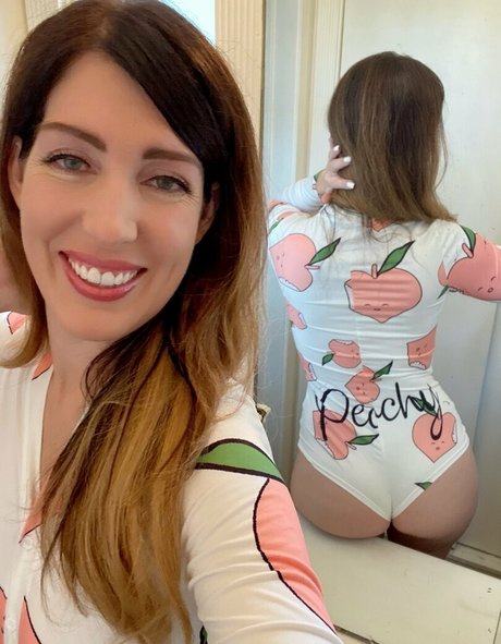 mrsbellecakes nude actress gallery