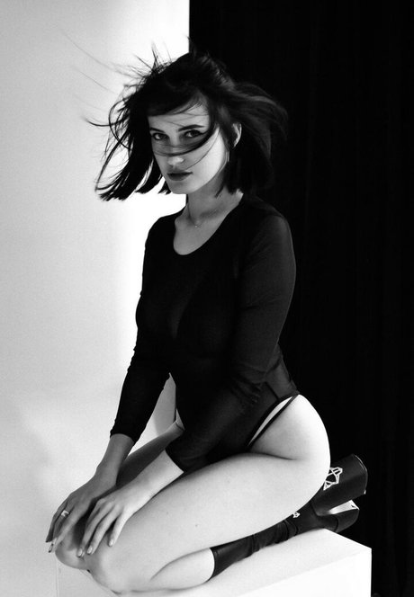 Anannke star exclusive pictures