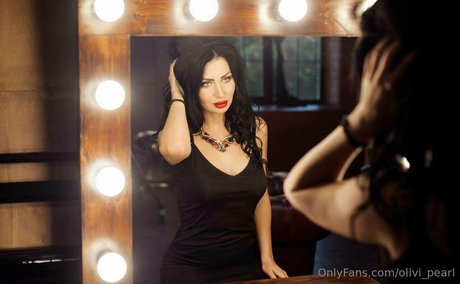 olivi pearl model pretty photo