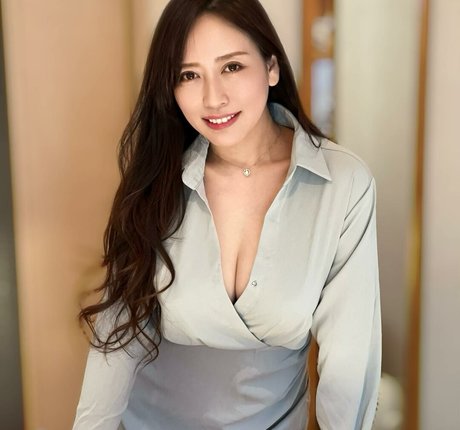 mino 113 model adult picture