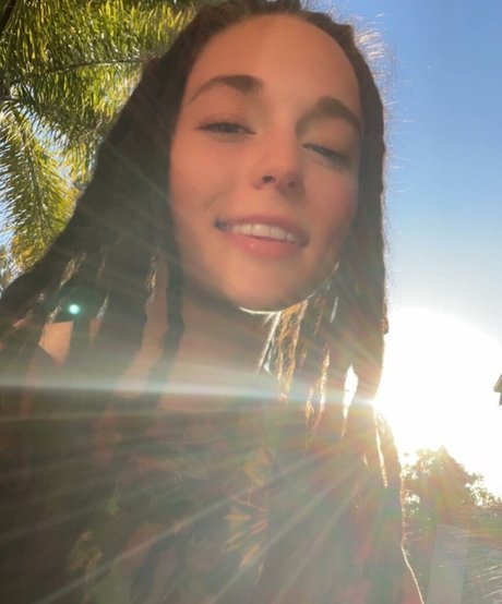 Skye Sharp star nudes img