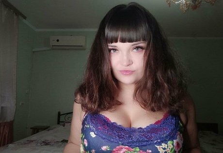 lara horn erotic star images