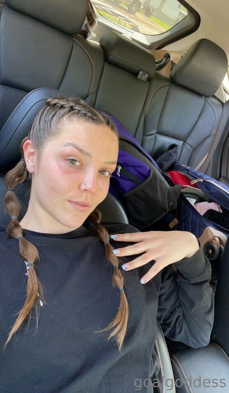 goalgoddess model perfect pic