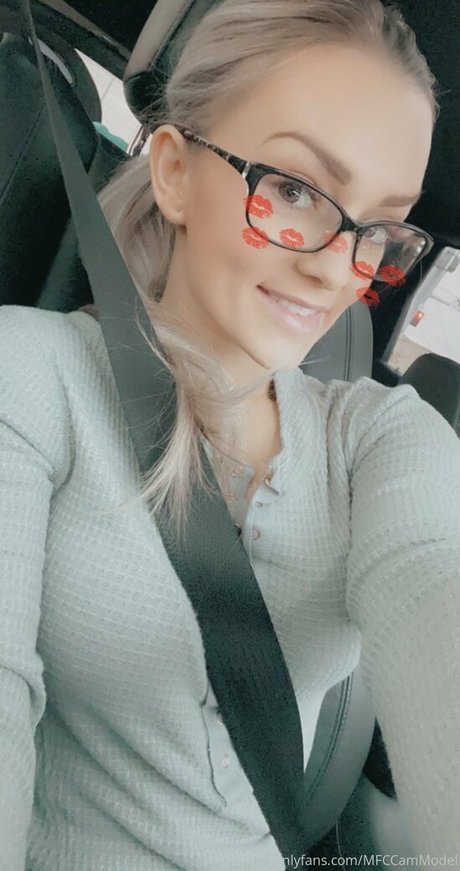 mfccammodel model naked pic