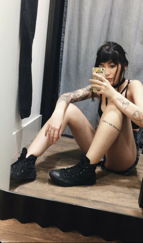 Taiga Tondorf pretty model gallery