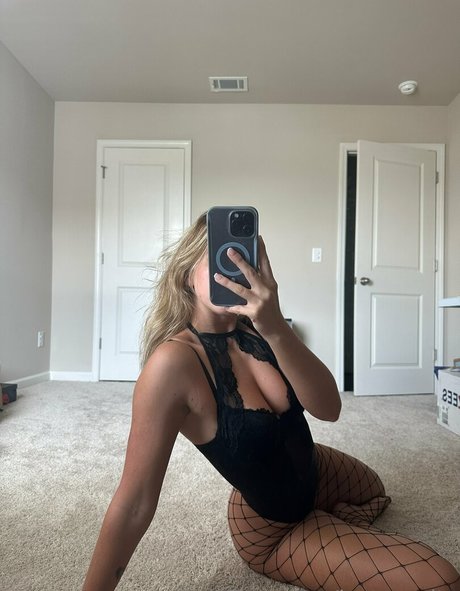 Sen City model porn pictures