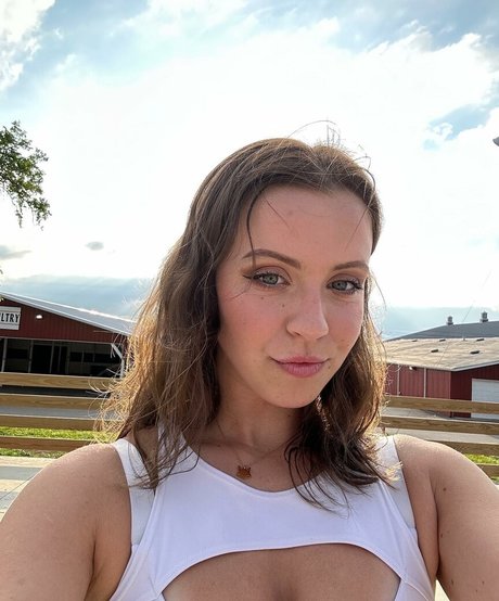 Sen City model adult images