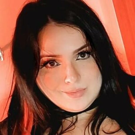 Lazeeza high quality model photo