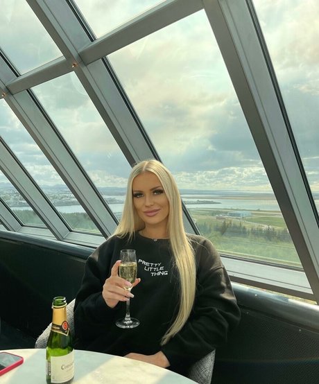 viplaurenxx model hd photo