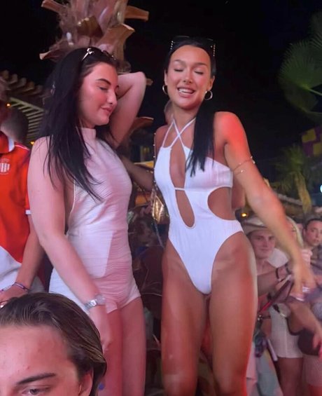 Honey Barrett free pornstar images