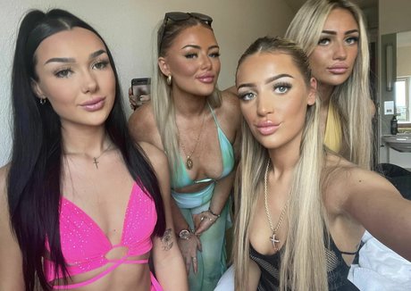 Honey Barrett hot model photos