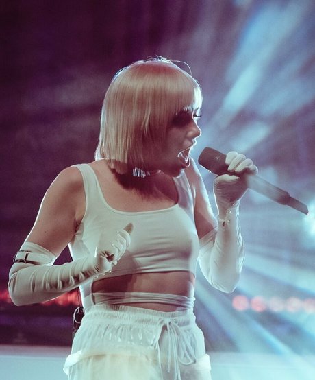 Carly Rae Jepsen pornstar pretty photos