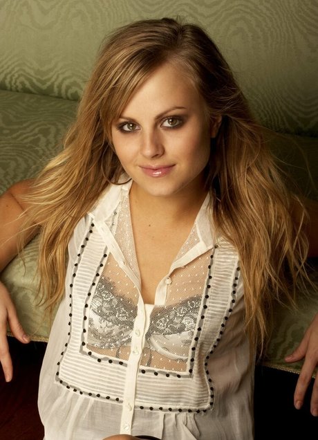 Tina OBrien naked actress photos