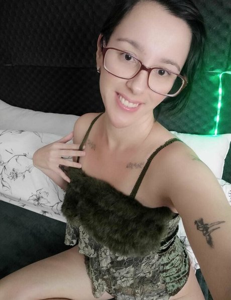 mahina84_ pornographic model image