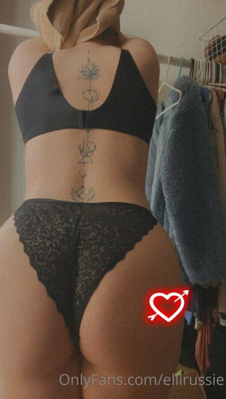 ellirussie model sexy pic