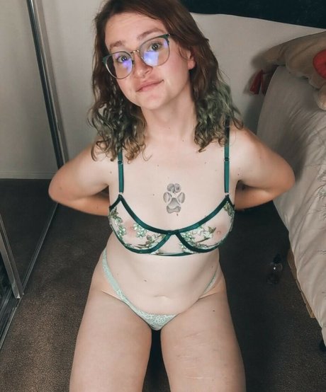 NatashaCameron pretty star image