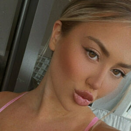 Halle Payne art actress img