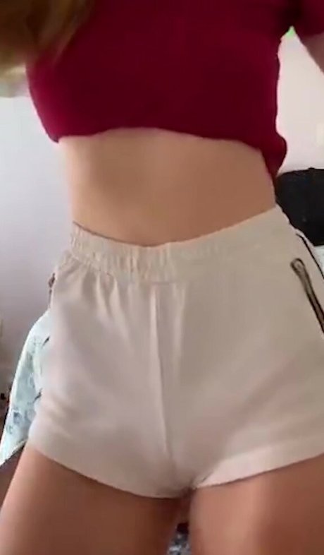 Carolina Camargo star nude archive