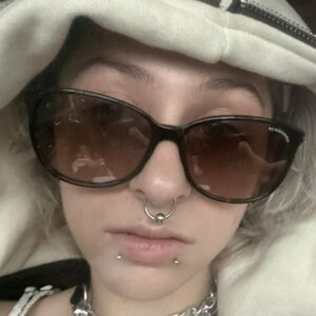 sinfulsheaxxx naked model pic