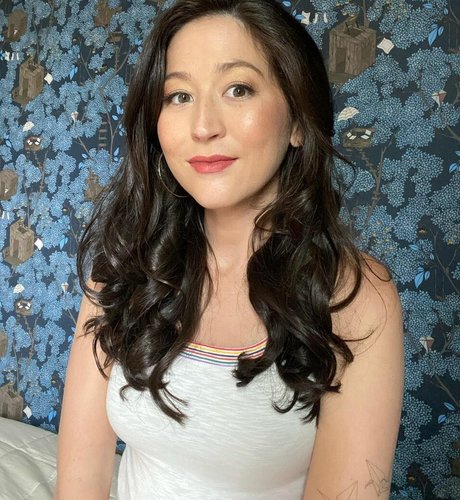 Mina Kimes pornographic model pictures