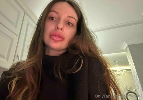 pollyy lolly pornographic model photos