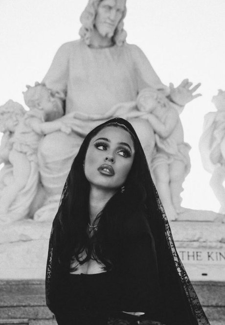 Alexa Demie model hd pictures